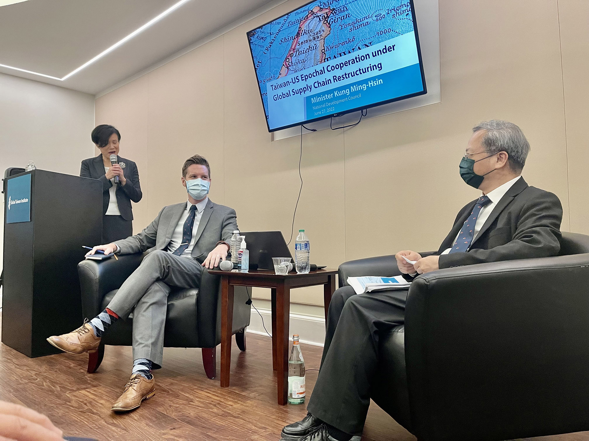 國發會龔主委於111年6月27日應邀前往智庫全球台灣研究中心(GTI)演講圖