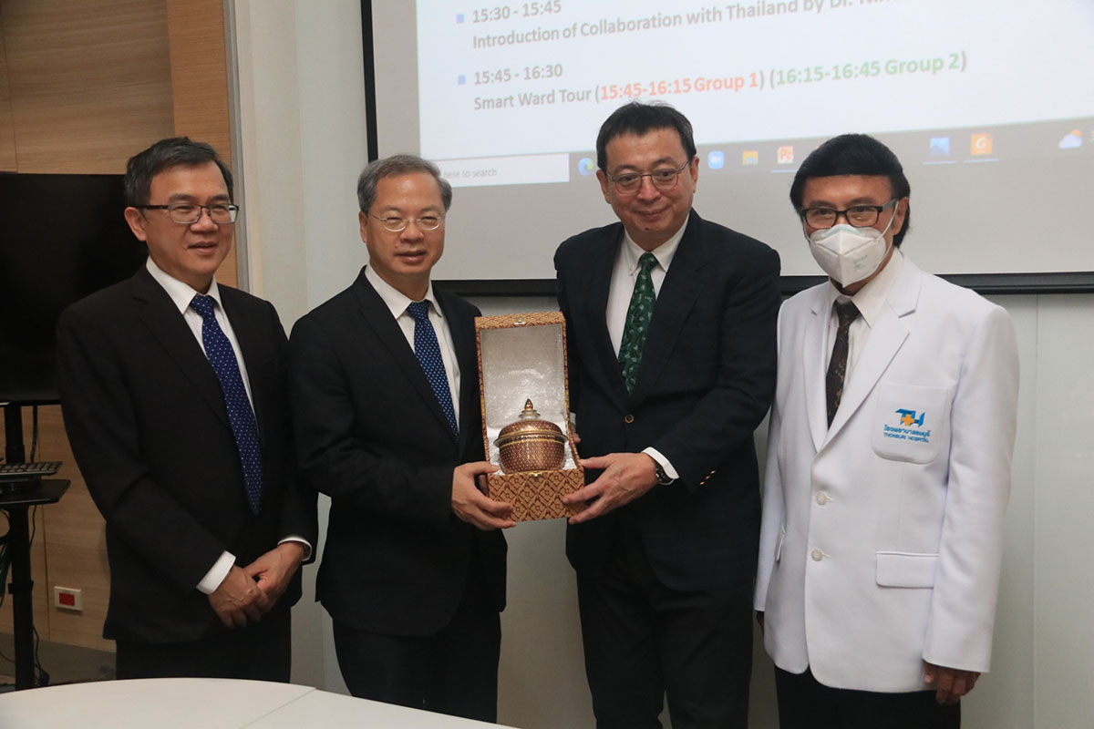 圖說／龔主委率領國發會智慧城市國際合作經貿訪團參訪曼谷吞武里醫院情形